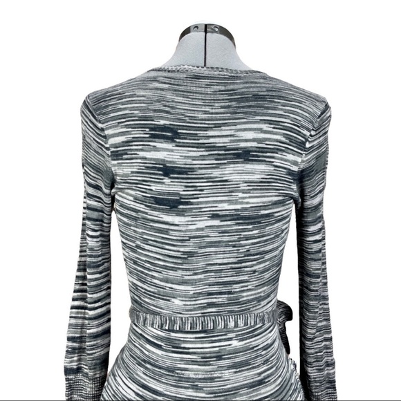 Rare Max & Cleo Women’s Sweater Faux Wrap Dress Size Small Gray/Slate - Picture 4 of 9